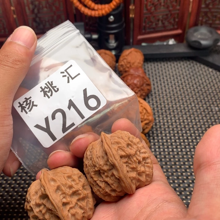 文玩核桃吊坠马老四