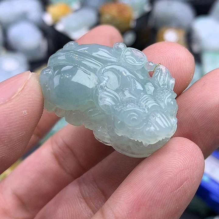 翡翠未镶嵌颈饰天然缅甸翡翠貔貅吊坠