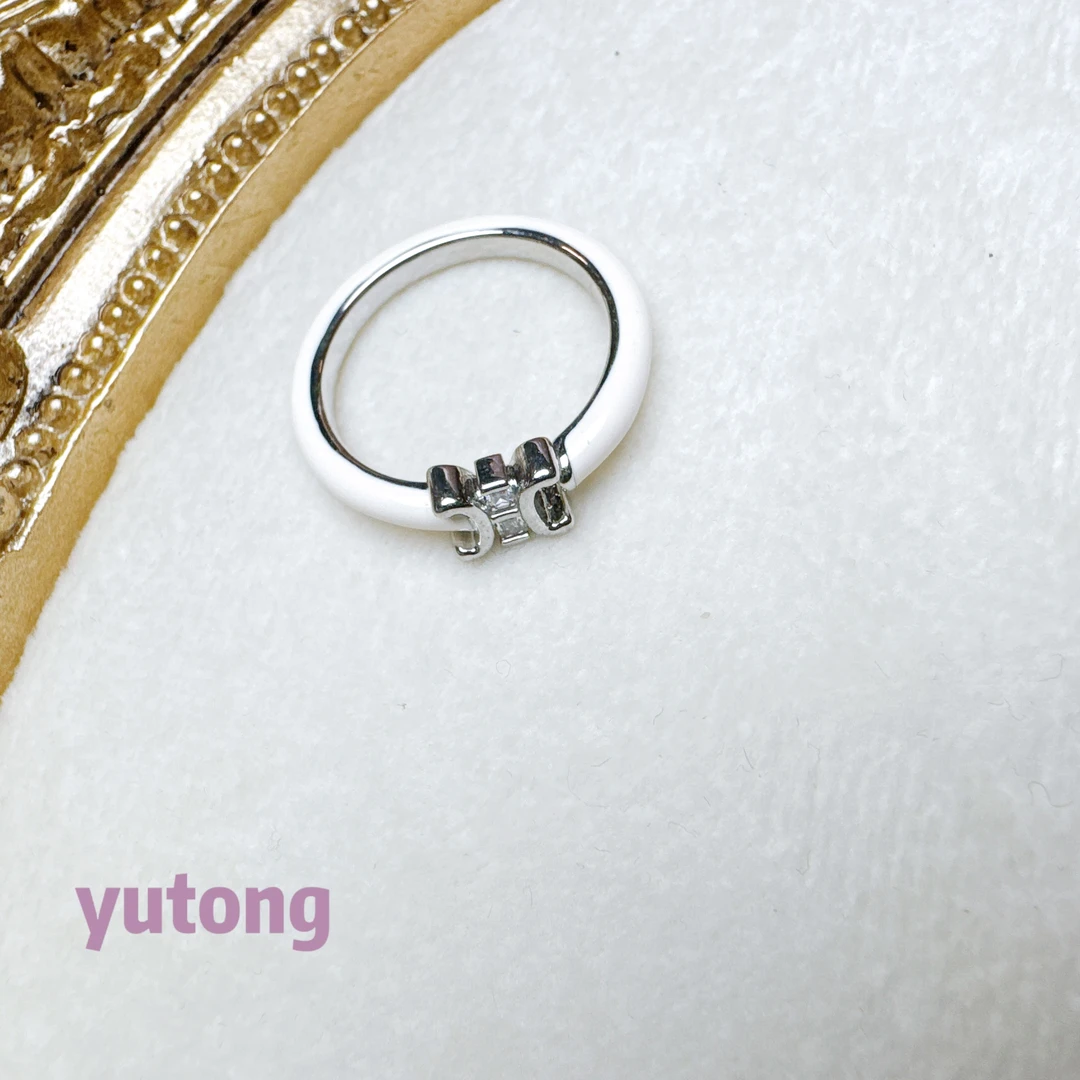 铜合金锆石戒指 【雨桐轻奢饰品】设计款戒指YT00019