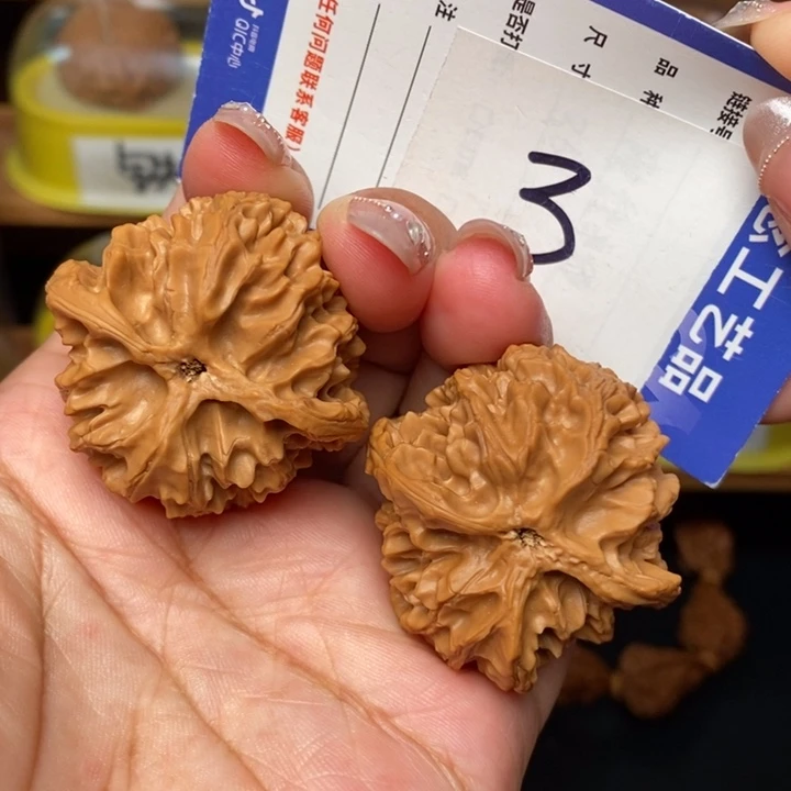 文玩核桃吊坠39苹果园