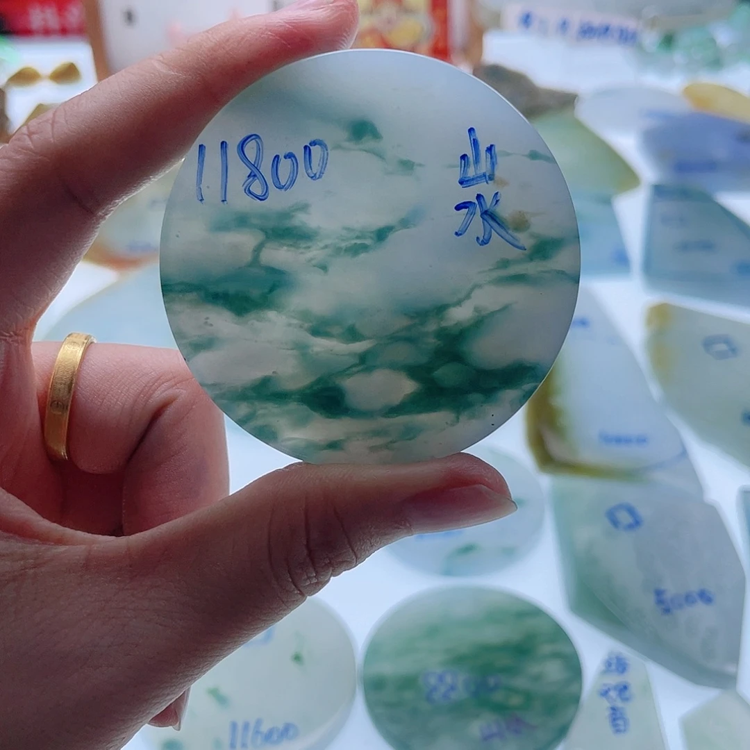 轻***链定制翡翠未镶嵌天然