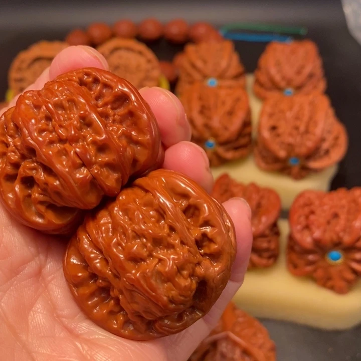 风***狼猴头核桃吊坠工艺核桃