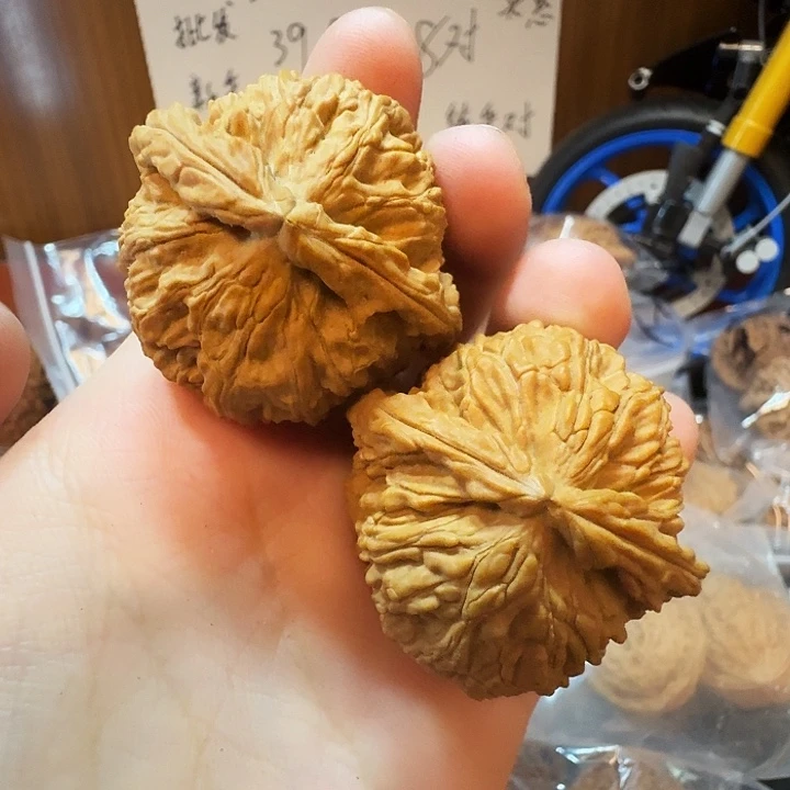桃核吊坠40尺三角白