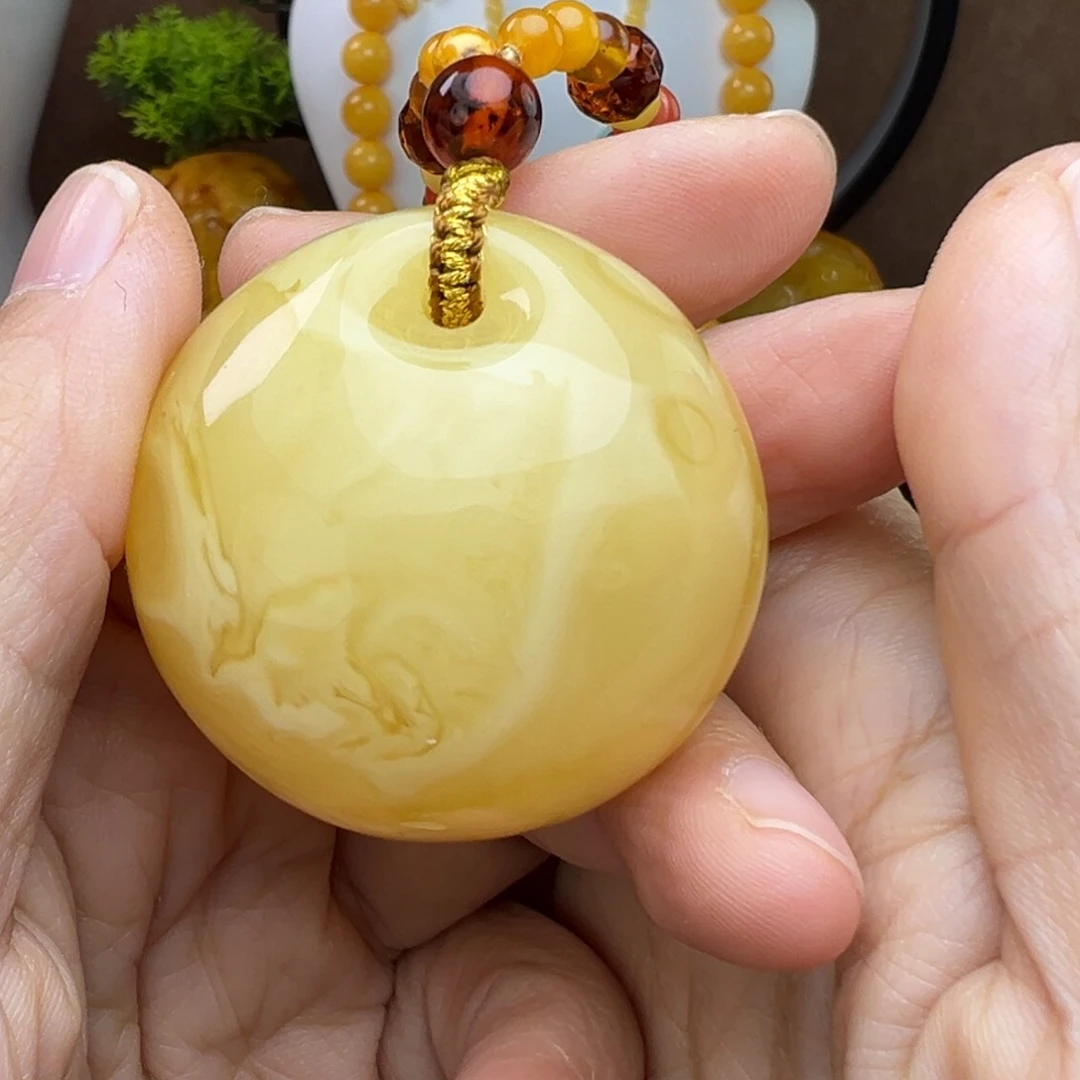 蜜蜡吊坠(赠链)未镶嵌