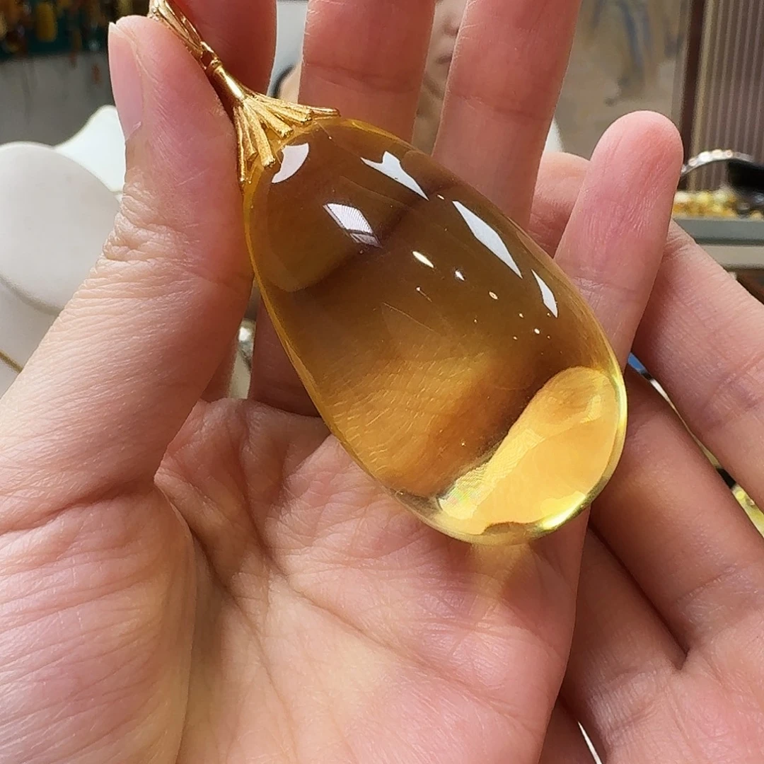 琥珀银S925镶嵌颈饰吊坠