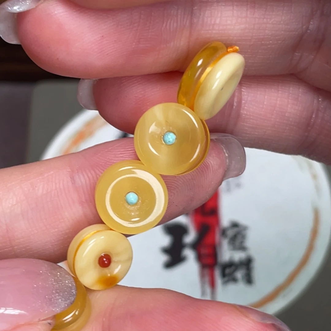 未镶嵌琥珀裸石随机一个