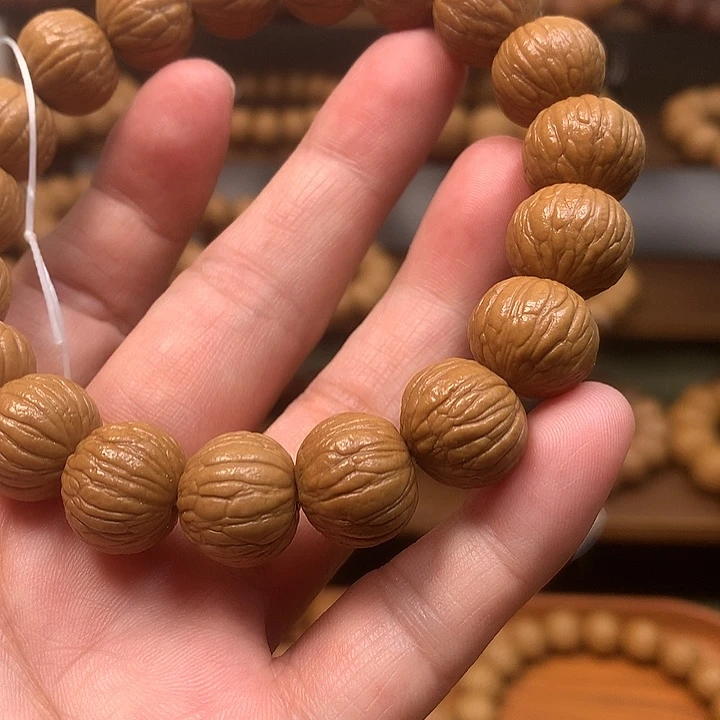 文玩核桃吊坠往**忘同尺土豪