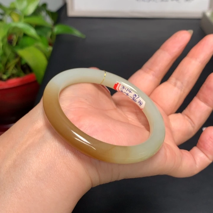 和田玉手镯未镶嵌57