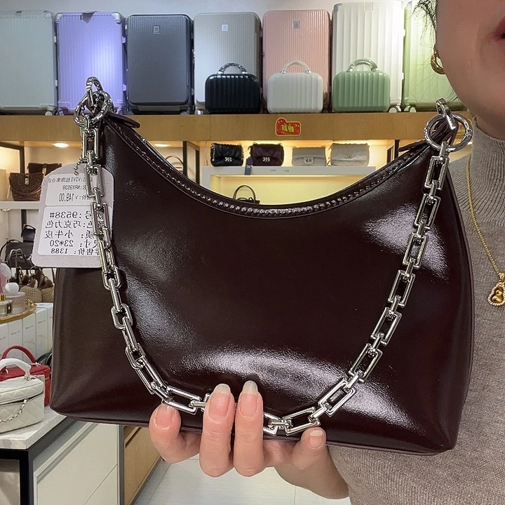 牛皮（革）油蜡皮小流浪包