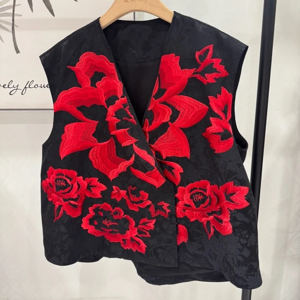 “墨染牡丹”新中式国风重工刺绣V领摁扣气质百搭马甲32300