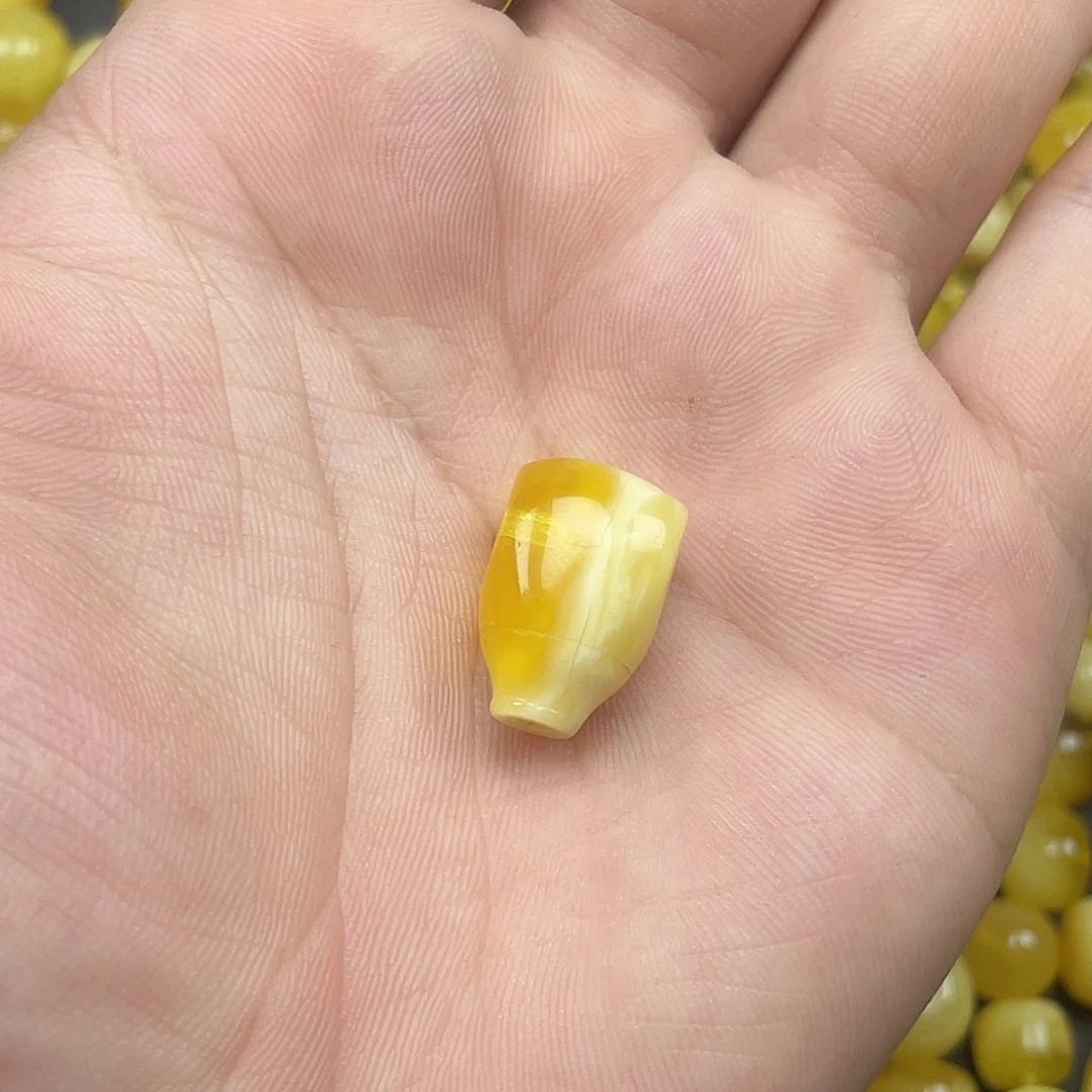 未镶嵌蜜蜡珠宝奇石