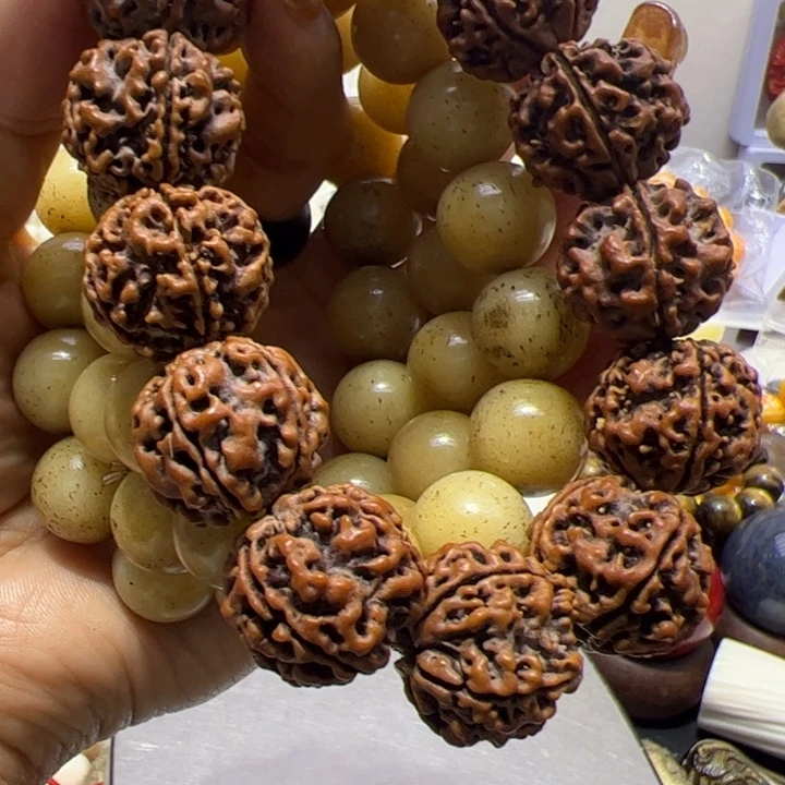 玻璃1.6圆珠孟白手串