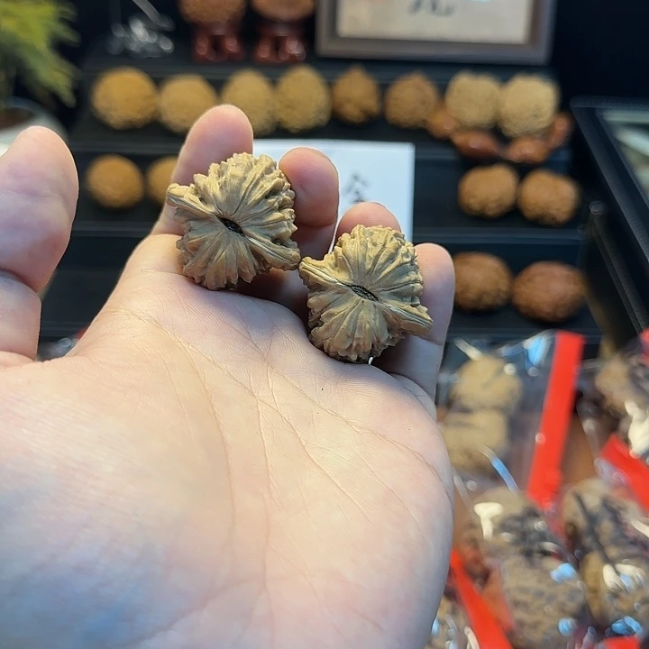 把件文玩核桃有小黄四座楼