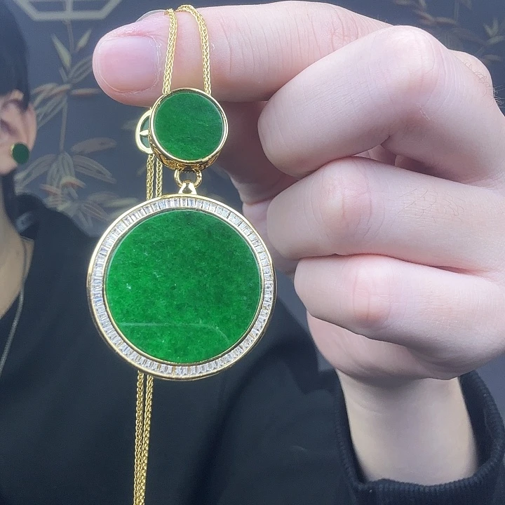 翡翠吊坠(赠链)银S925镶嵌特价 