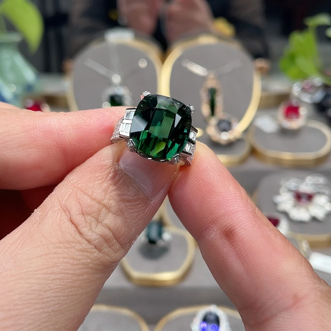 碧玺戒指18K金镶嵌12.75ct