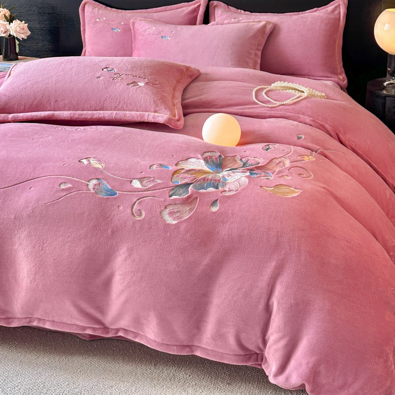 冬季加绒绣花牛奶绒四件套加厚保暖双面珊瑚绒法兰绒被套床上用品