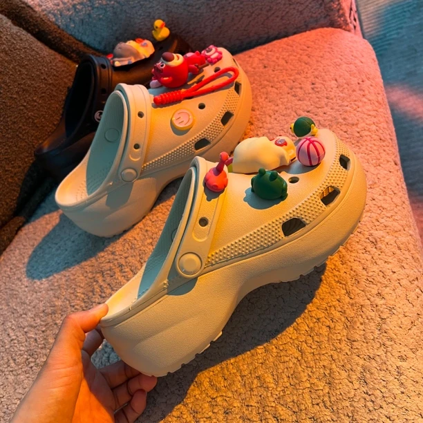 2025新款洞洞鞋6厘米云朵厚底可爱外穿凉鞋2528