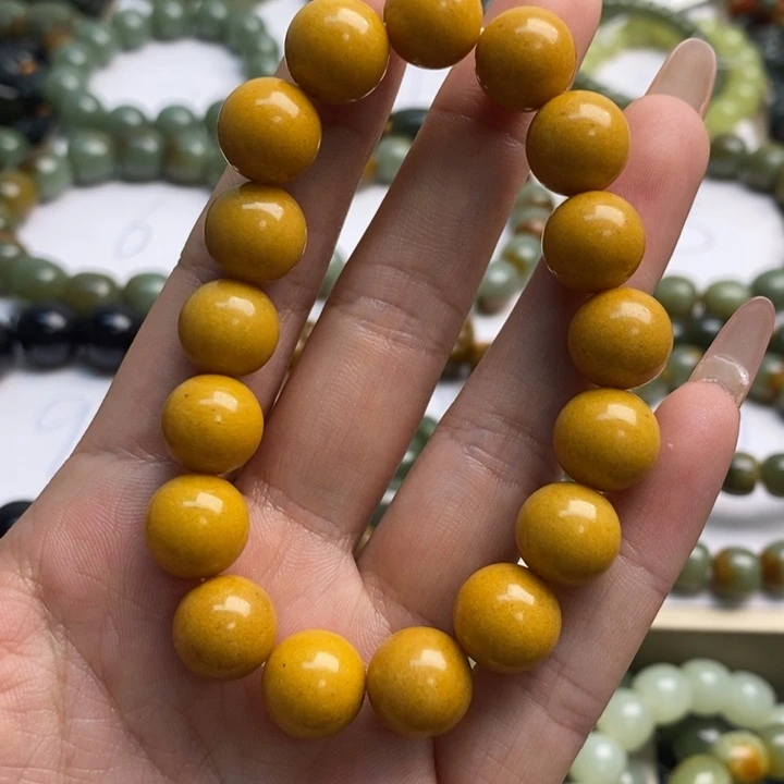 未镶嵌透闪石质玉珠宝奇石