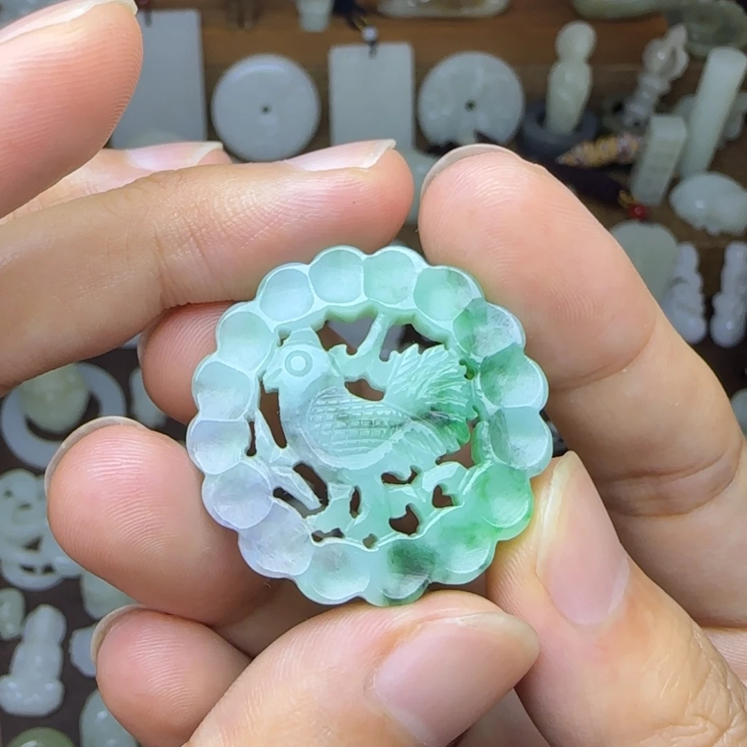 翡翠未镶嵌挂件大吉大利