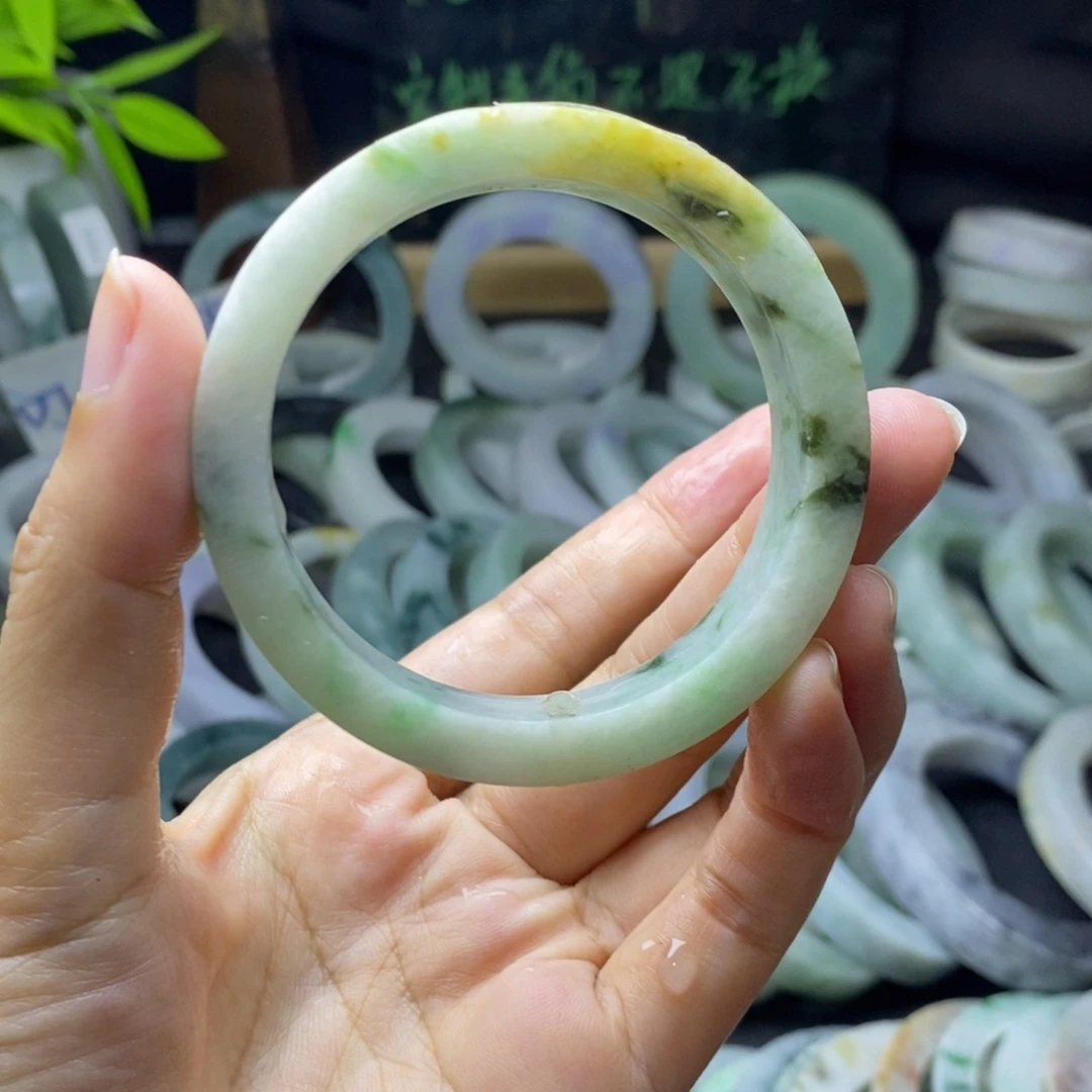 未镶嵌手镯定制翡翠