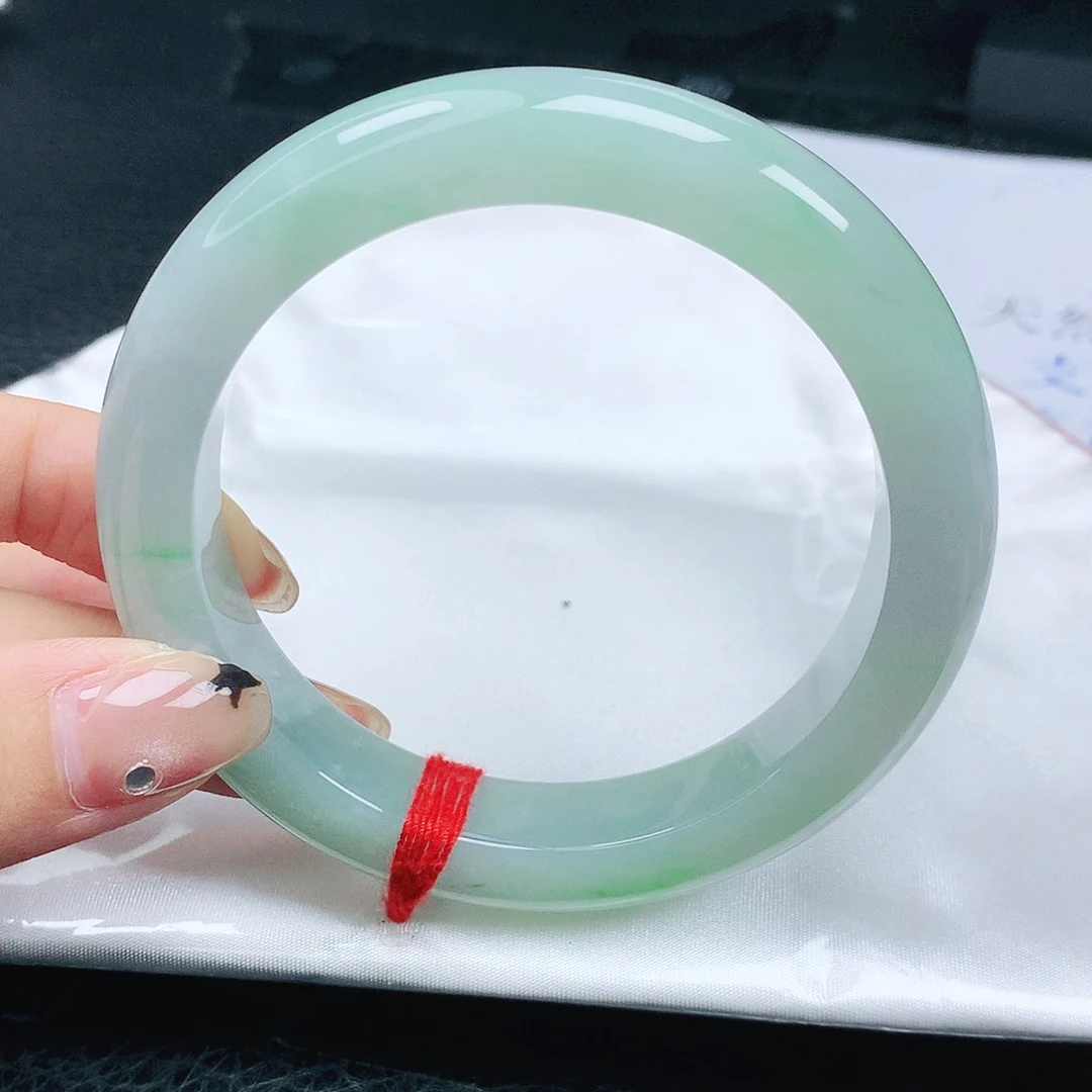 嫣***然翡翠手镯未镶嵌翡翠60.3