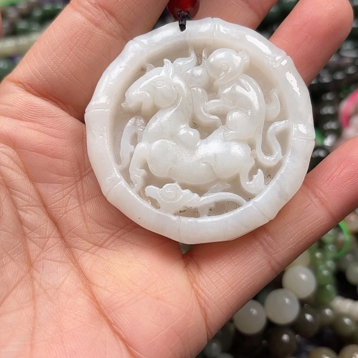 和田玉未镶嵌颈饰