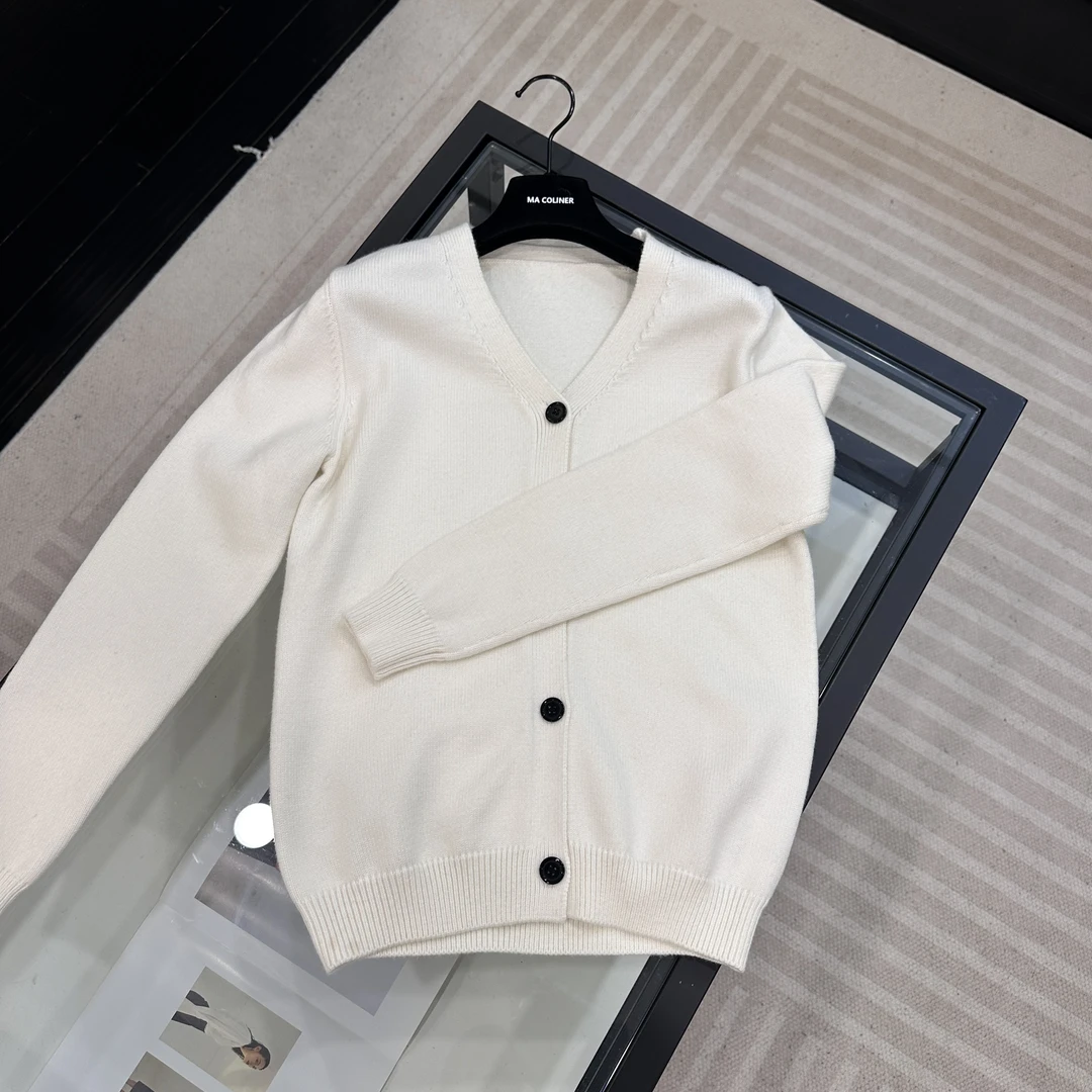 ALL IN 2024秋冬新款同款白色纯色毛衣