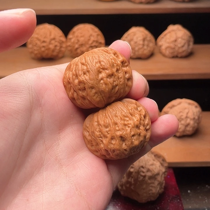 文玩核桃把件38边肚红皮精配全品铁锤