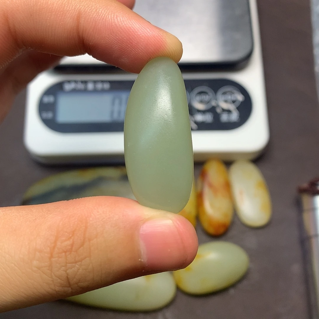 和田玉（糖玉）未镶嵌挂件