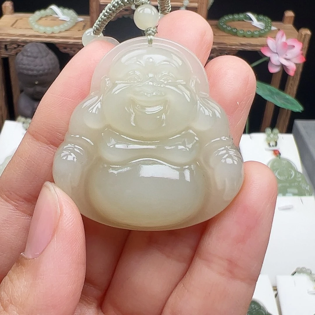 和田玉颈饰未镶嵌红****）