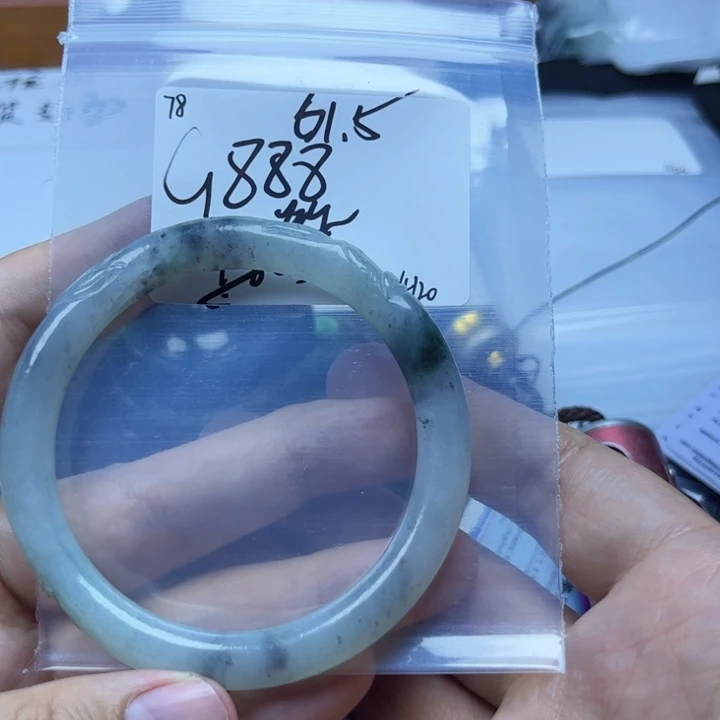 翡翠戒指未镶嵌随*去