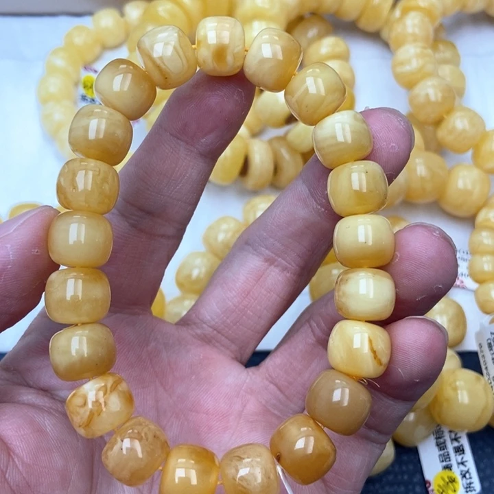 琥珀未镶嵌珠宝奇石25