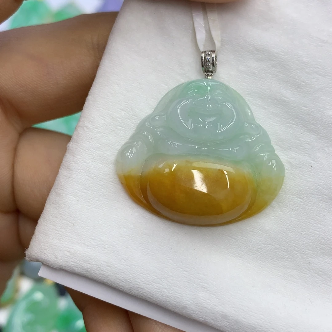 翡翠18K金镶嵌颈饰翡翠