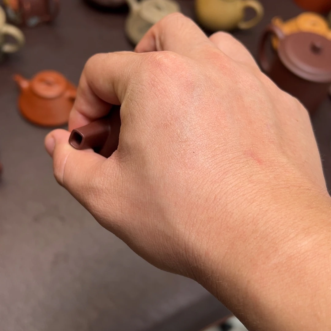 蔡***M茶壶紫砂汽修厂和机械设备厂都