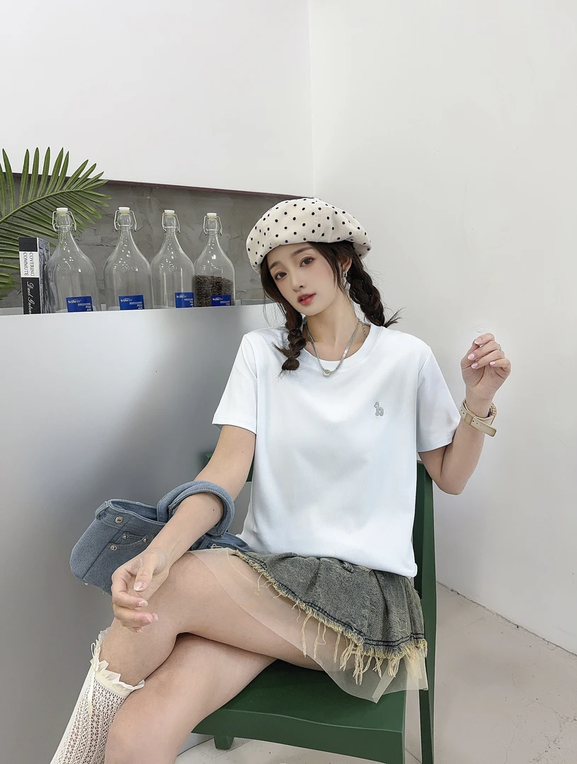 2025春夏套头圆领简约纯棉刺绣修身正肩短袖T恤