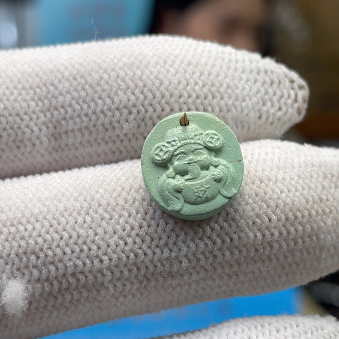 绿松石未镶嵌挂件