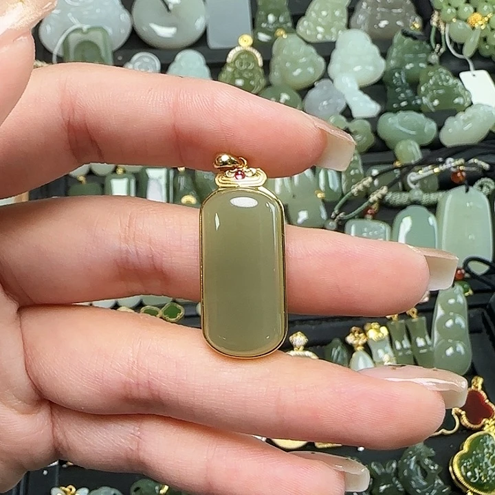 和田玉银S925镶嵌颈饰阚**秋