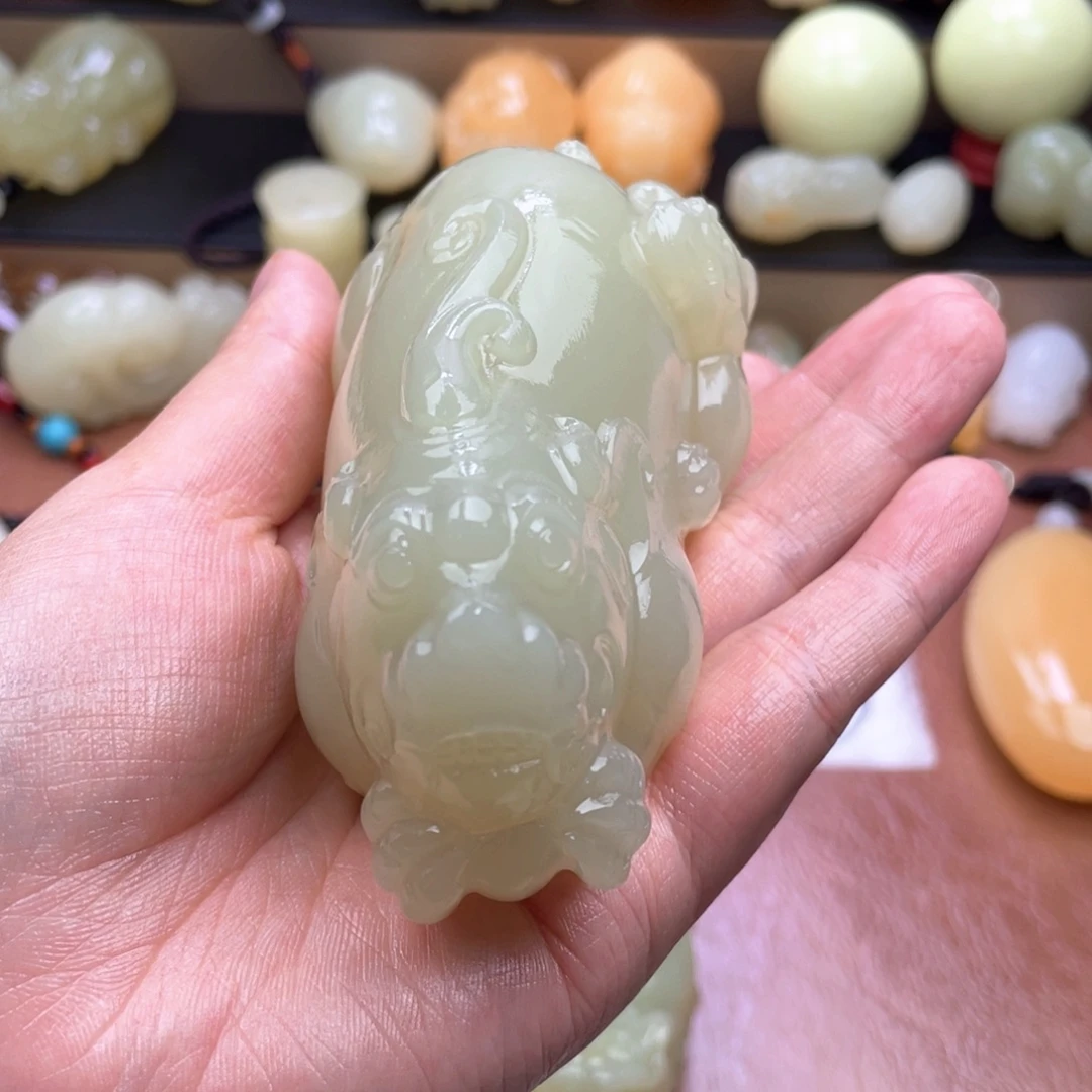 涛***石材天然古青石手把件