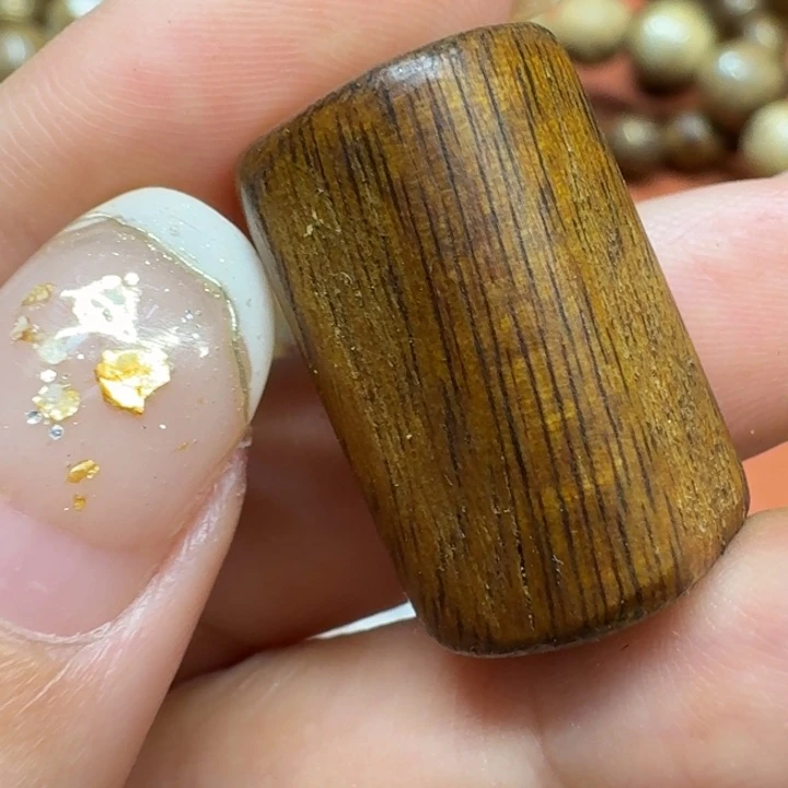 大叶紫檀（黑酸枝木类）