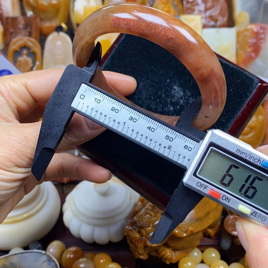 石英质玉颈饰未镶嵌