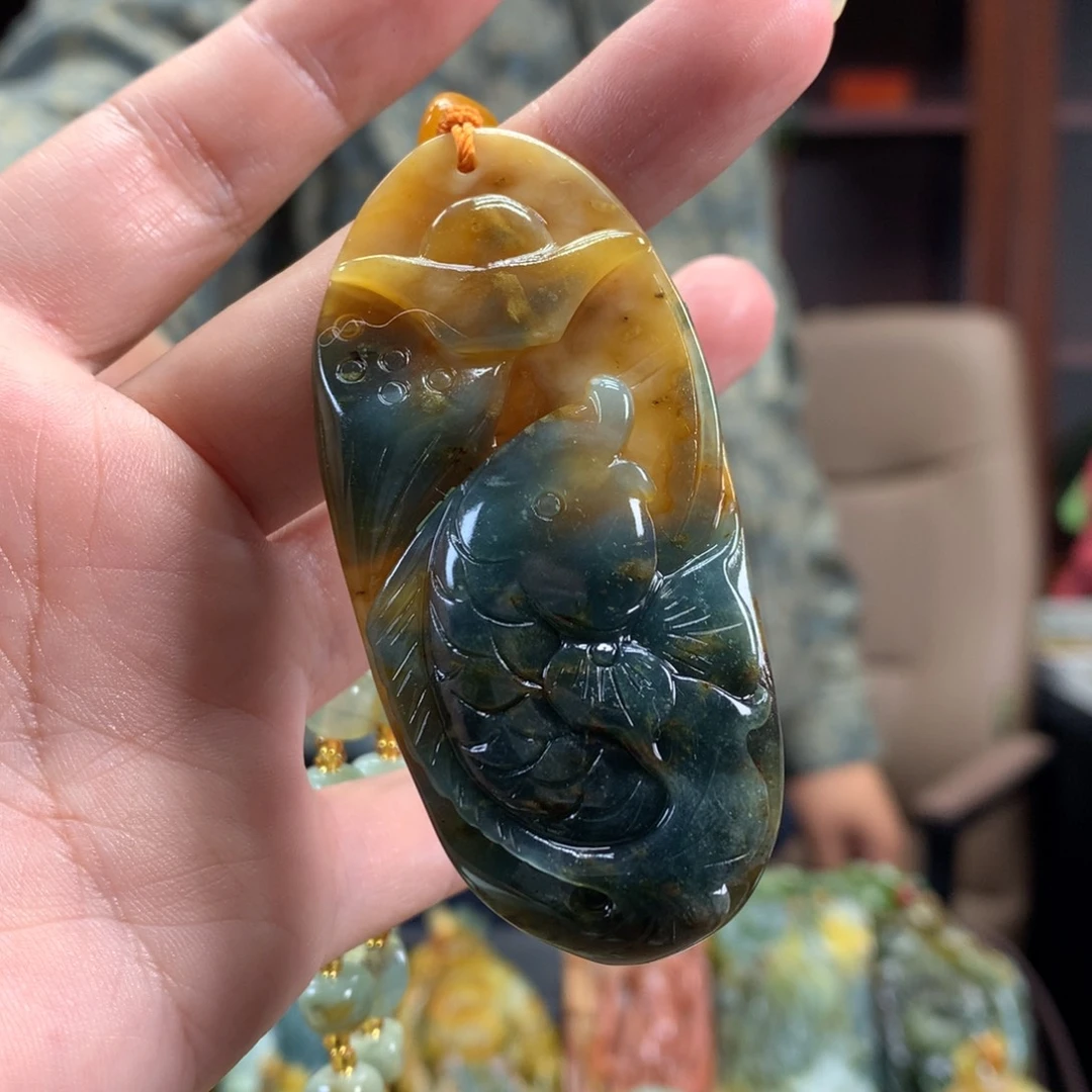 未镶嵌蛇纹石玉颈饰