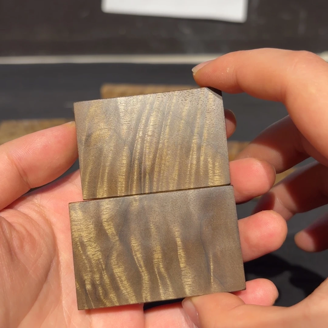 伦***楠金丝楠木无事牌材料