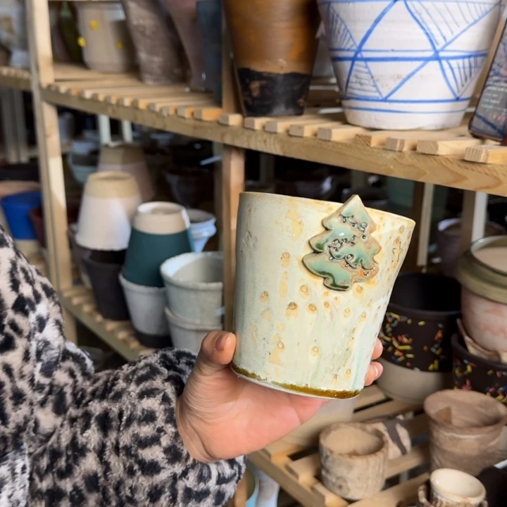 景德镇桌面陶瓷花盆