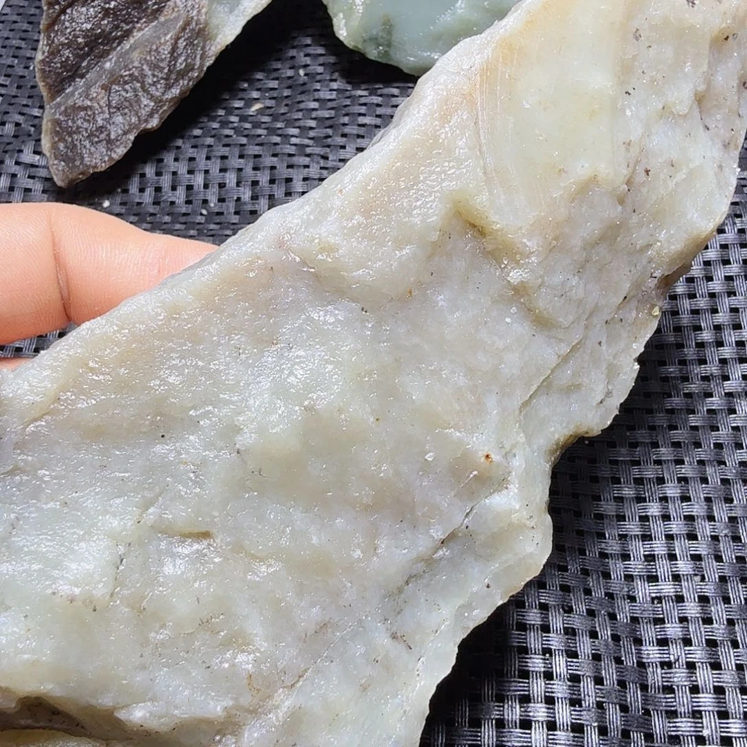 和田玉（糖玉）未镶嵌珠宝半成品