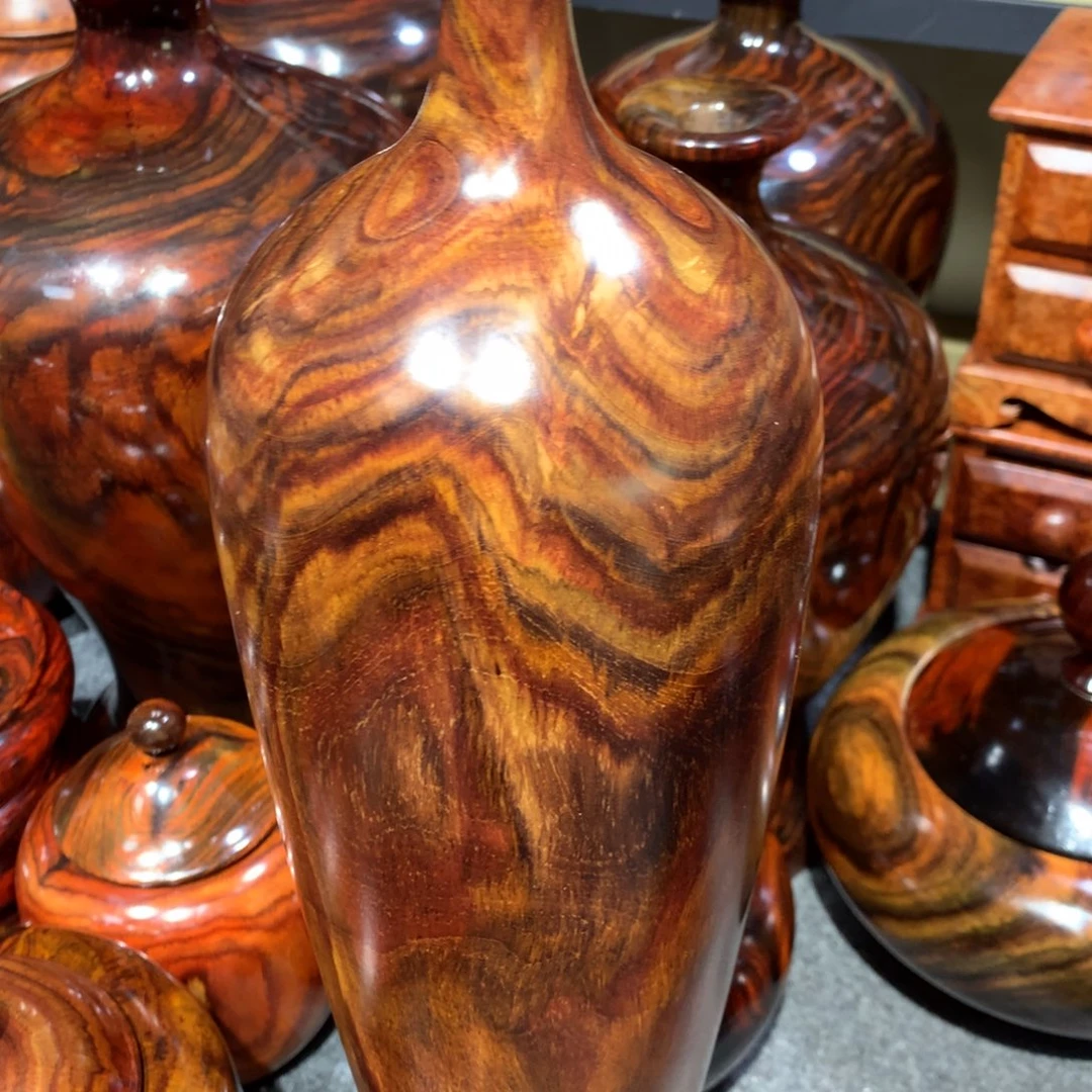 国***主木越南黄花梨大花瓶