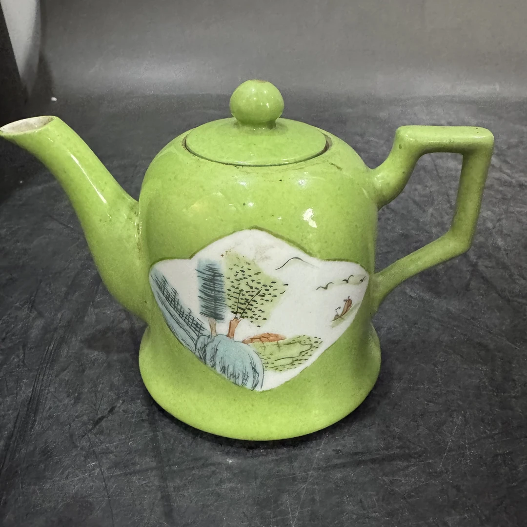 909 绿釉双开窗执壶