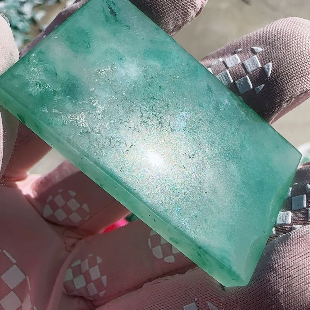 石英质玉颈饰未镶嵌