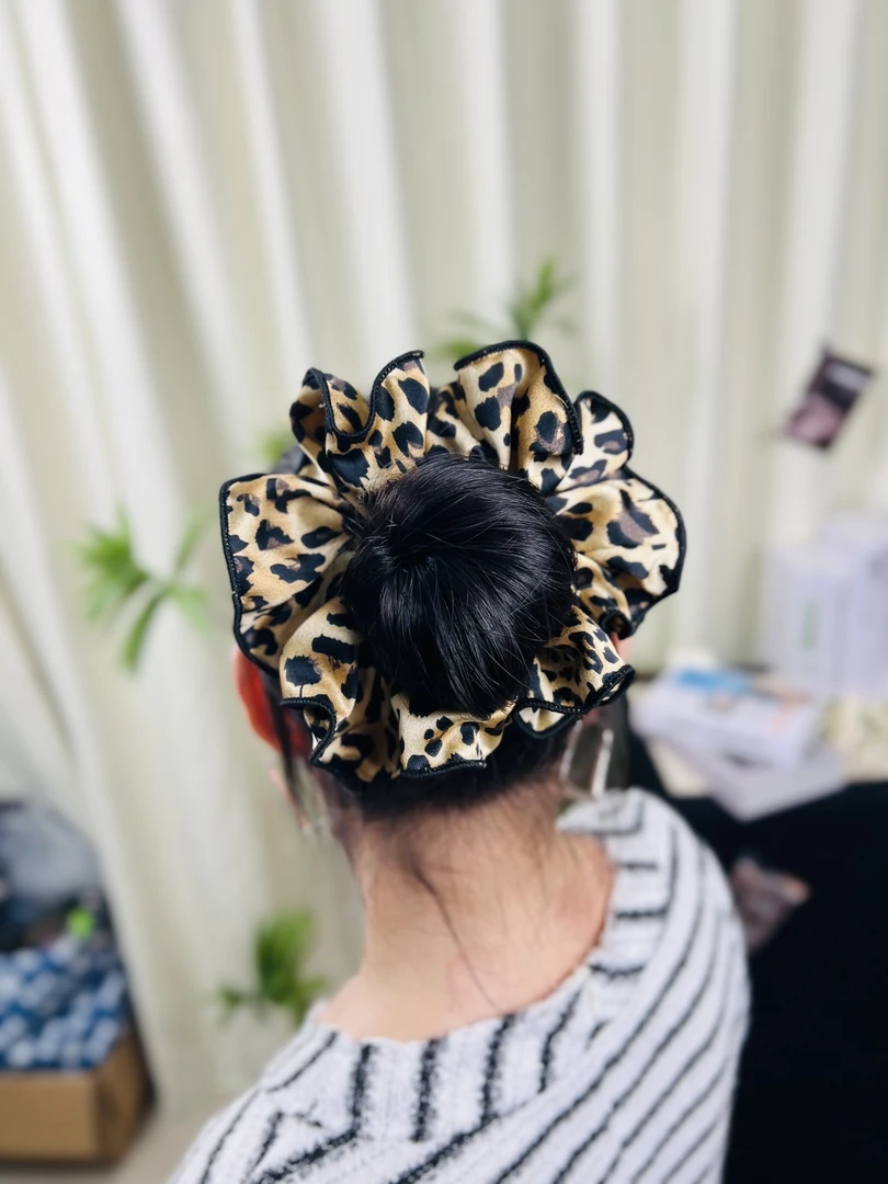 新款豹纹大肠发圈头饰手工气质时尚黑色复古优雅原创设计发圈发饰