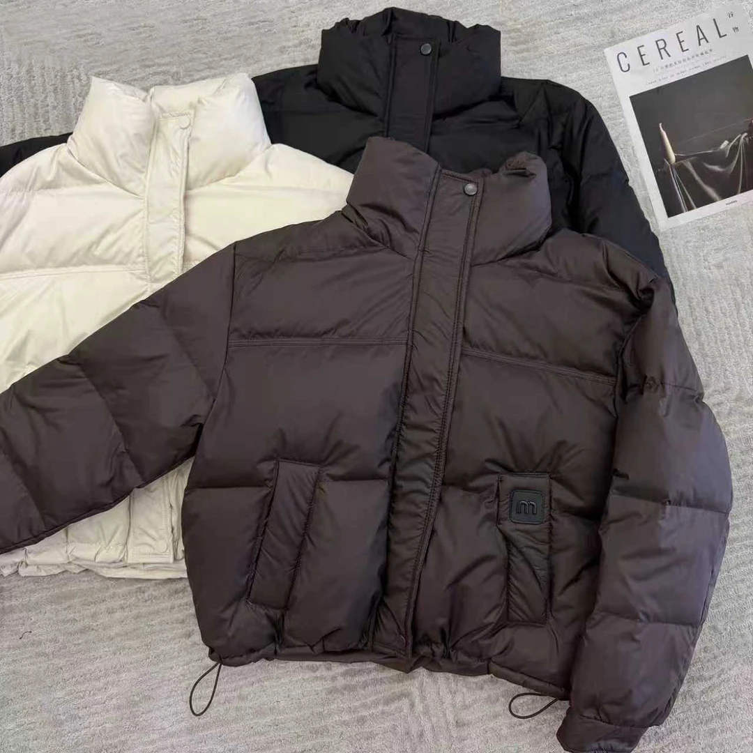 2025冬季时尚百搭休闲气质简约女士长袖短款羽绒服黑色上衣保暖