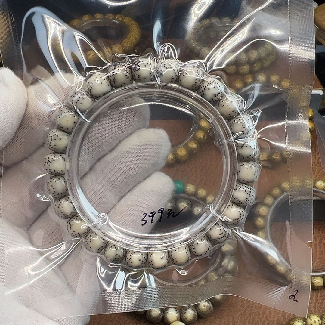 手串星月菩提石玉料9×8侧留白糯冰